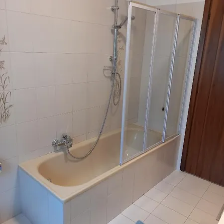 Emidia بيت للعطل *